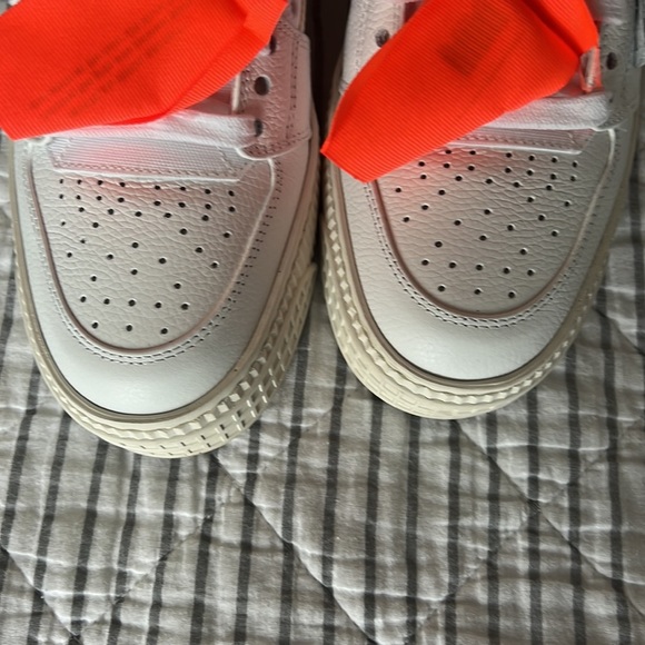 Off- White c/o Virgil Abloh Off Court 3.0 Top Sneaker - Picture 7 of 13